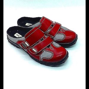 STEVE MADDEN NWT Amari Red Leather Shoes Size 6.5
